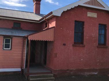 Maliarske práce Bratislava, Maliar Paul, Slovensko, profesionál, dekoratívne betónové stierky, dekoratívne nátery, developerské projekty, airless striekanie, fasády, exteriér, interiér