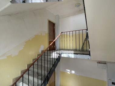 Maliarske práce Bratislava, Maliar Paul, Slovensko, profesionál, dekoratívne betónové stierky, dekoratívne nátery, developerské projekty, airless striekanie, fasády, exteriér, interiér