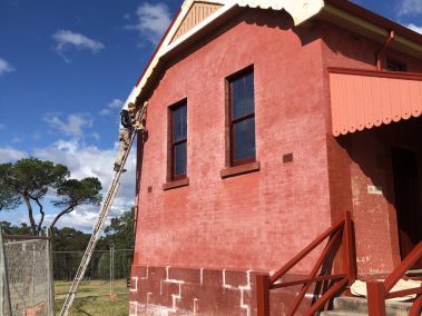 Maliarske práce Bratislava, Maliar Paul, Slovensko, profesionál, dekoratívne betónové stierky, dekoratívne nátery, developerské projekty, airless striekanie, fasády, exteriér, interiér