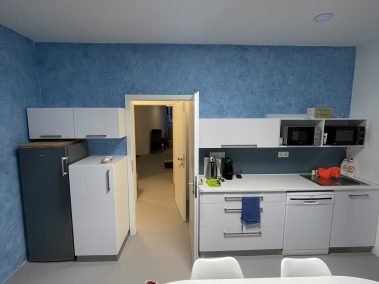 Maliarske práce Bratislava, Maliar Paul, Slovensko, profesionál, dekoratívne betónové stierky, dekoratívne nátery, developerské projekty, airless striekanie, fasády, exteriér, interiér