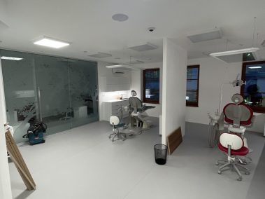 Maliarske práce Bratislava, Maliar Paul, Slovensko, profesionál, dekoratívne betónové stierky, dekoratívne nátery, developerské projekty, airless striekanie, fasády, exteriér, interiér