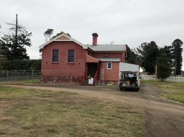 Maliarske práce Bratislava, Maliar Paul, Slovensko, profesionál, dekoratívne betónové stierky, dekoratívne nátery, developerské projekty, airless striekanie, fasády, exteriér, interiér