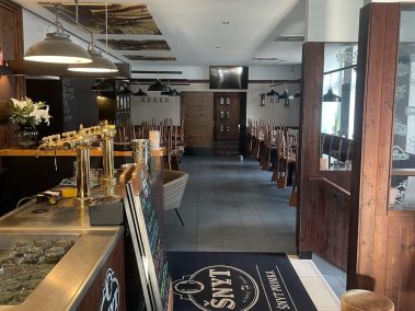 Maliarske práce Bratislava, Maliar Paul, Slovensko, profesionál, dekoratívne betónové stierky, dekoratívne nátery, developerské projekty, airless striekanie, fasády, exteriér, interiér