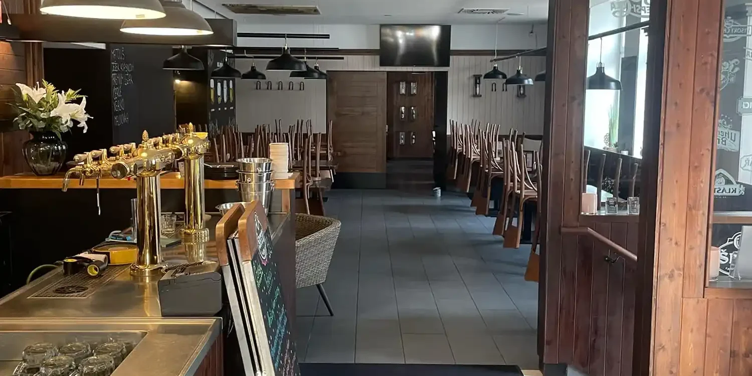 Maliarske práce Bratislava, Maliar Paul, Slovensko, profesionál, dekoratívne betónové stierky, dekoratívne nátery, developerské projekty, airless striekanie, fasády, exteriér, interiér