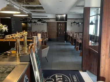 Maliarske práce Bratislava, Maliar Paul, Slovensko, profesionál, dekoratívne betónové stierky, dekoratívne nátery, developerské projekty, airless striekanie, fasády, exteriér, interiér