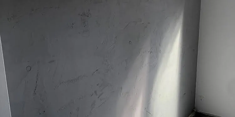 Maliarske práce Bratislava, Maliar Paul, Slovensko, profesionál, dekoratívne betónové stierky, dekoratívne nátery, developerské projekty, airless striekanie, fasády, exteriér, interiér - dekoratívne nátery na jednej zakázke