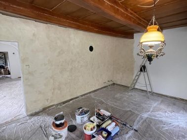 Maliarske práce Bratislava, Maliar Paul, Slovensko, profesionál, dekoratívne betónové stierky, dekoratívne nátery, developerské projekty, airless striekanie, fasády, exteriér, interiér - dekoratívne nátery na jednej zakázke