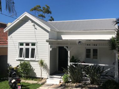 Maliarske práce Bratislava, Maliar Paul, Slovensko, profesionál, dekoratívne betónové stierky, dekoratívne nátery, developerské projekty, airless striekanie, fasády, exteriér, interiér - fasády a práca na dome