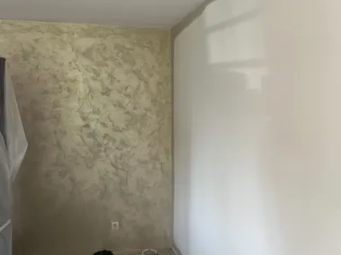 Maliarske práce Bratislava, Maliar Paul, Slovensko, profesionál, dekoratívne betónové stierky, dekoratívne nátery, developerské projekty, airless striekanie, fasády, exteriér, interiér - dekoratívne nátery na jednej zakázke